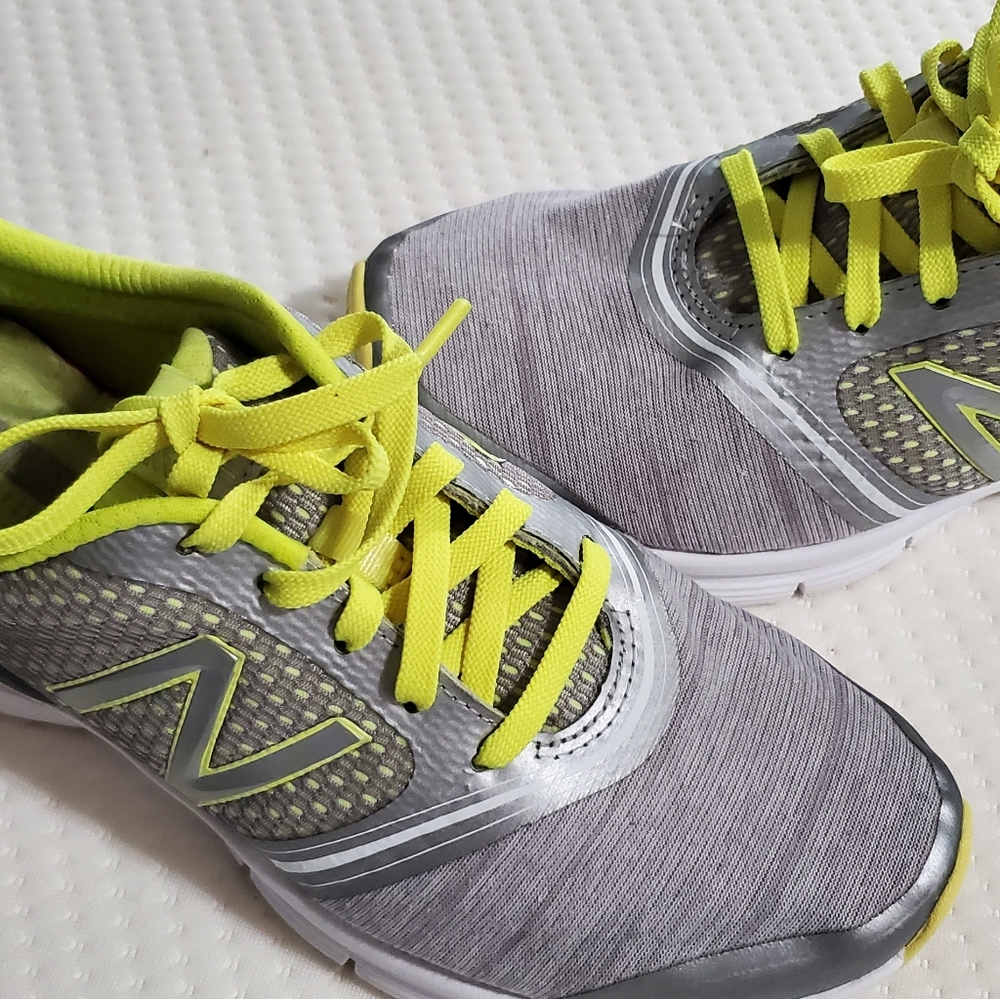 New Balance 711